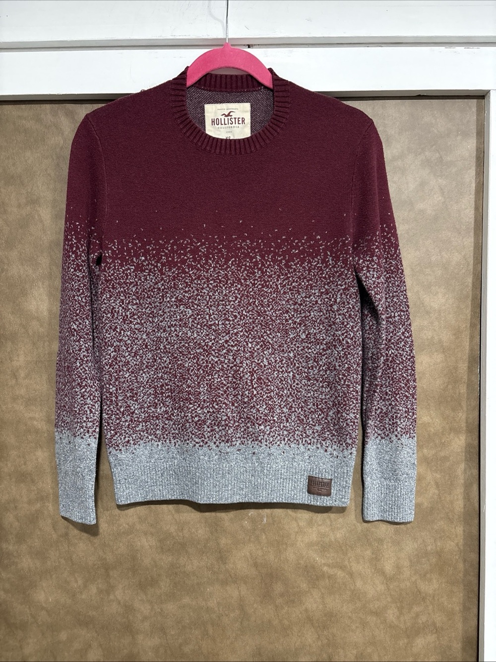 Hollister Men's Burgundy and Gray Ombre Crewneck Sweater